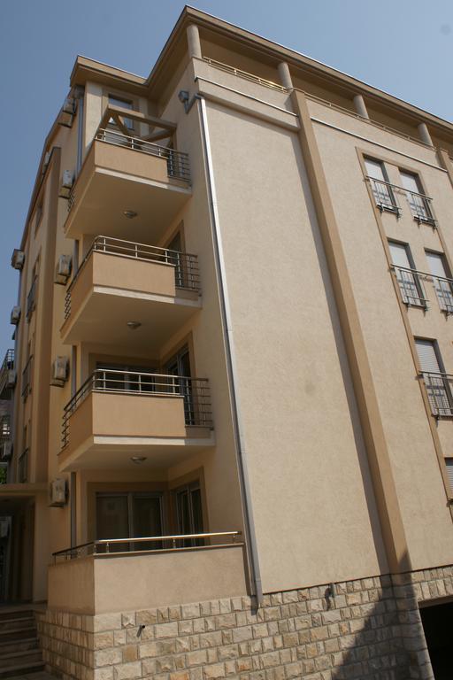 Apartments Dominus Petrovac Exterior photo